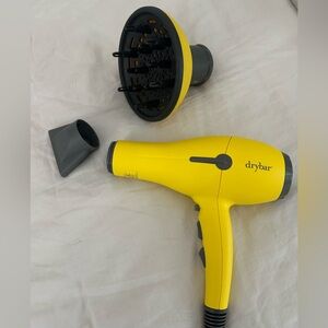 NWOT Drybar Blowdryer With Attachments